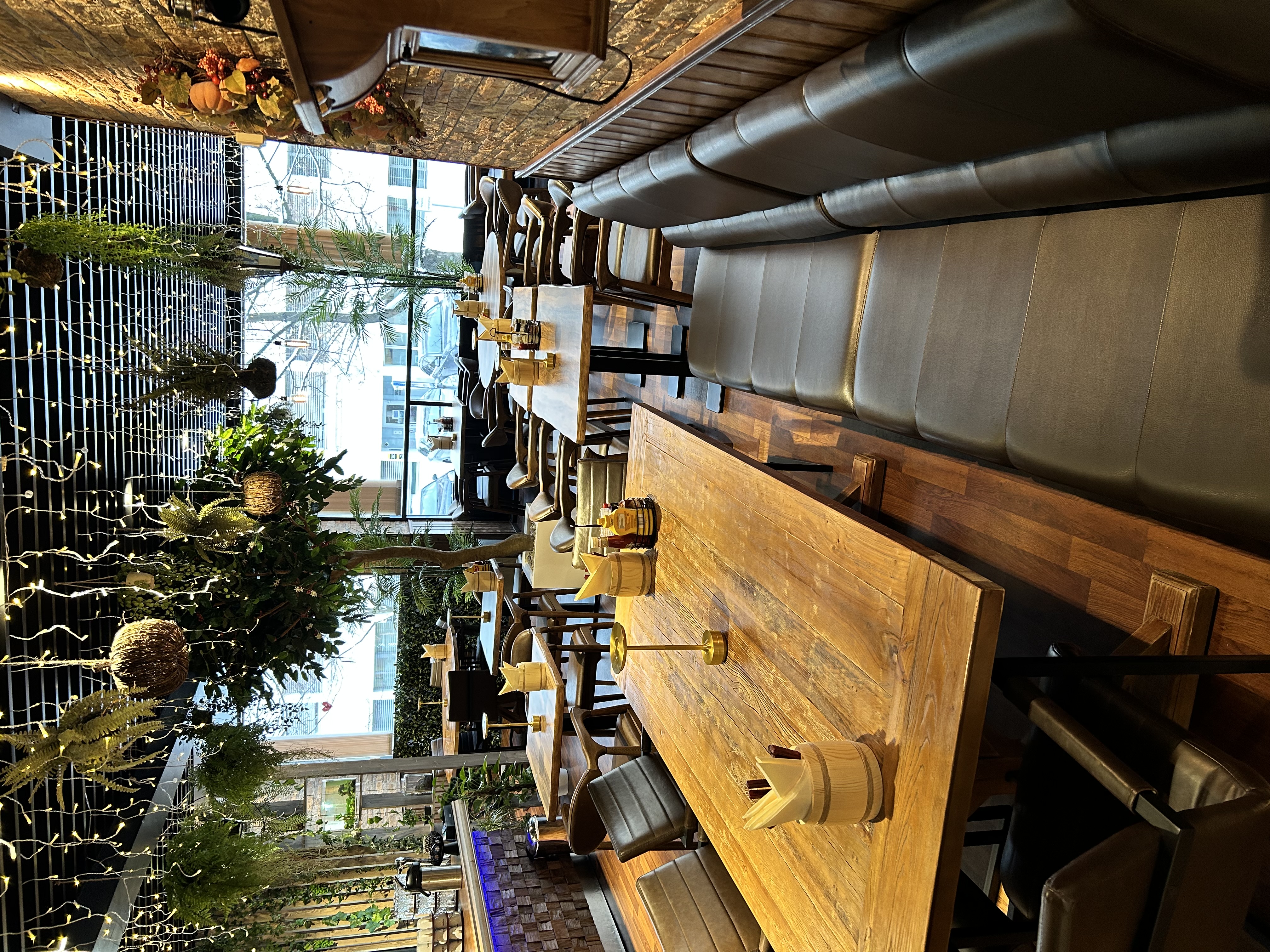 Poco Loco Restaurant - interiør og servering